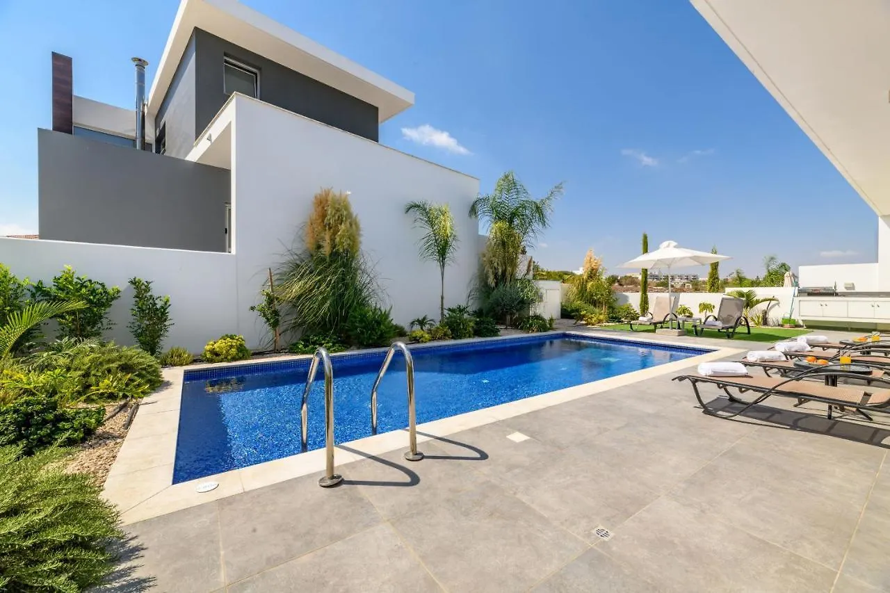 Olivine Waves Villa Protaras 0*,