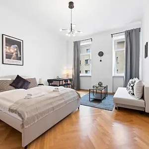 https://cozy-apartments-in-16th-district.vienna-besthotels.com