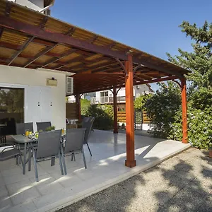https://marina-43.hotelsatayianapa.com